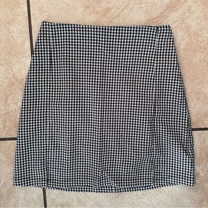 Brandy Melville J. Galt Checkered Mini Skirt- black& white